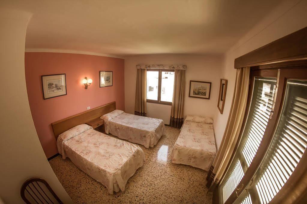 Hostal Talamanca Cala D´Or Exterior foto